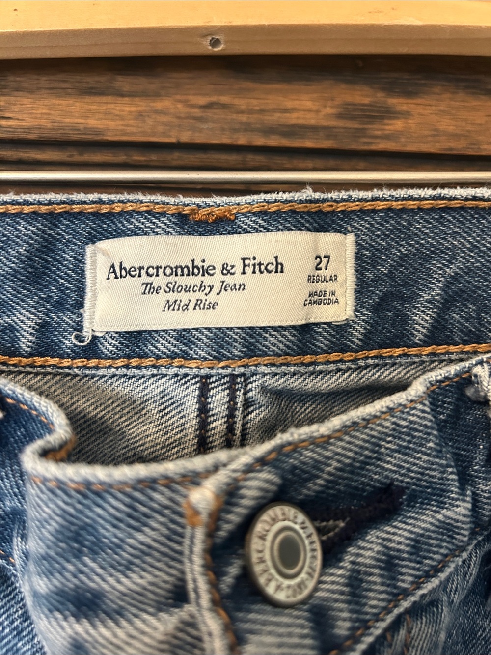 Abercrombie & Fitch Light Blue Relaxed Carpenter Jeans - Picture 2 of 2